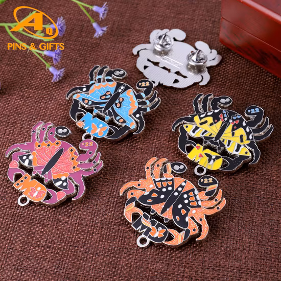 Fabricante por atacado logotipo de metal personalizado artesanato broche de latão para vestido lembrança emblema da polícia ouro esmalte dos desenhos animados anime chapéu pinos de lapela para presentes de promoção